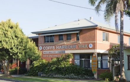 Vons Restaurant & Bar